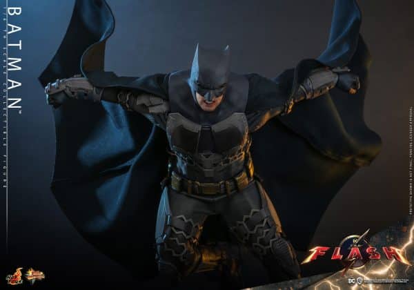 HOT TOYS BATMAN12