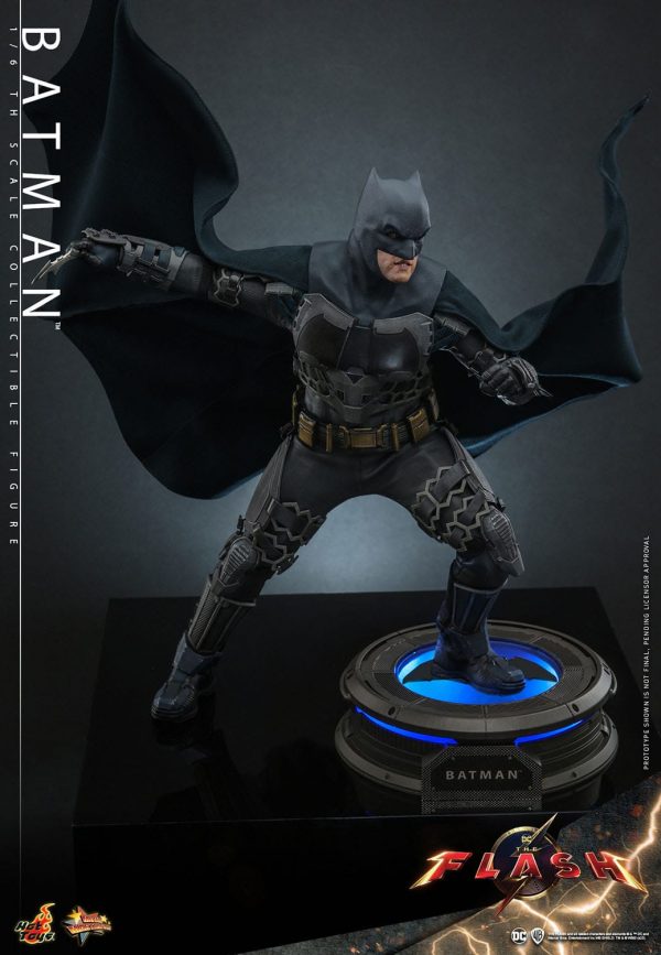 HOT TOYS BATMAN4